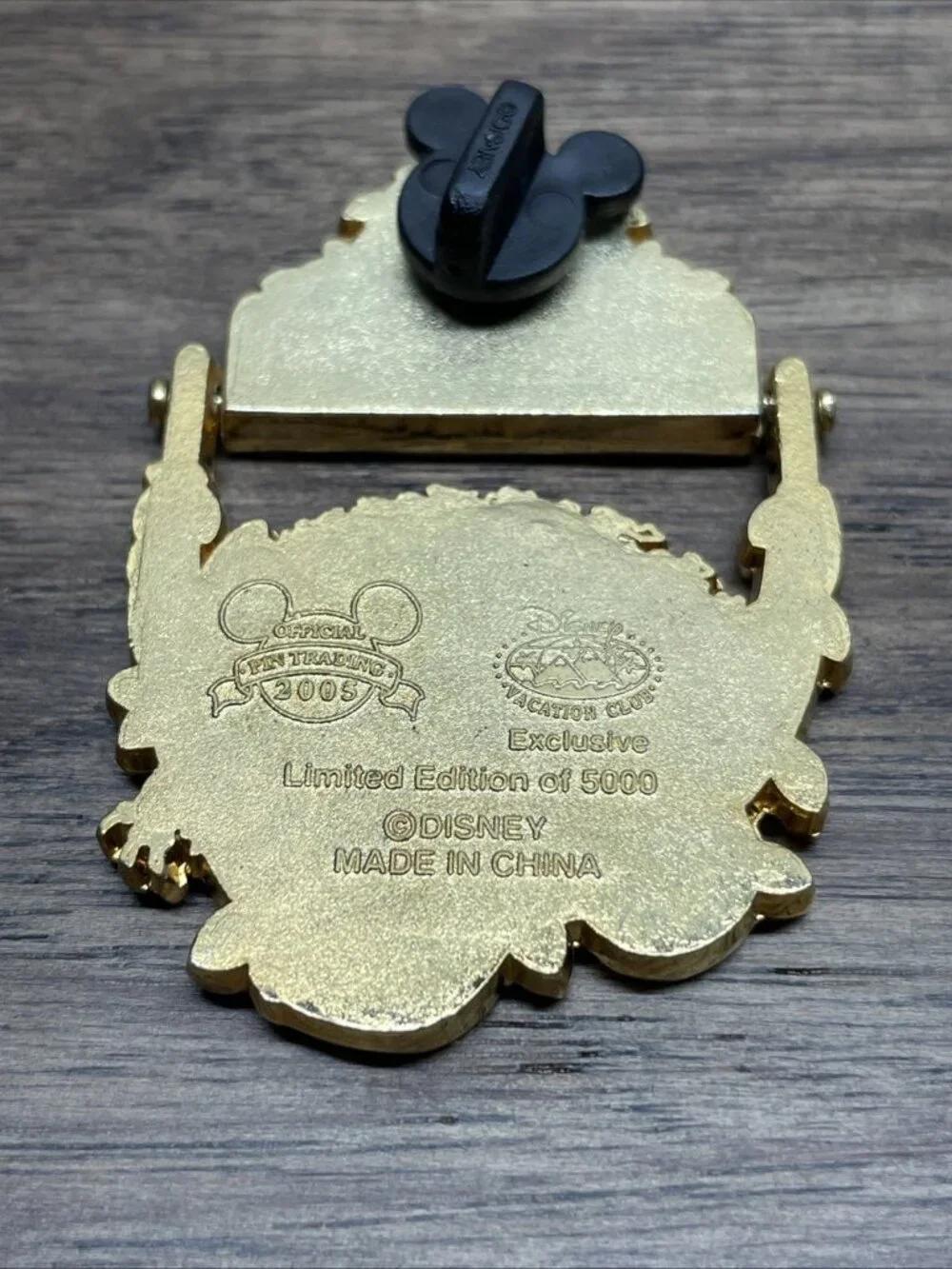 Disney Pin Stitch Park Icons Animal Kingdom Vacation Club DVC LE5000 KG JD